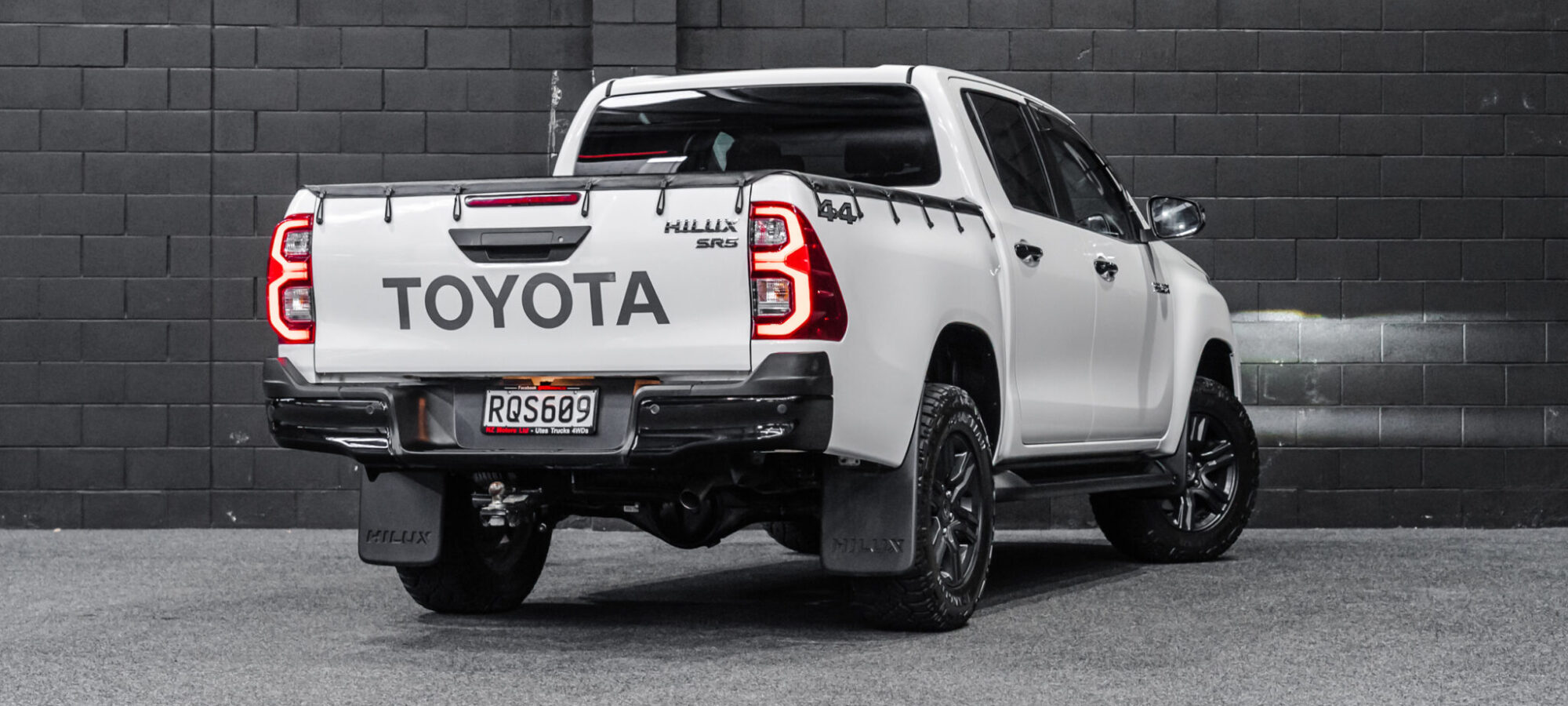 Vehicle Gallery Image