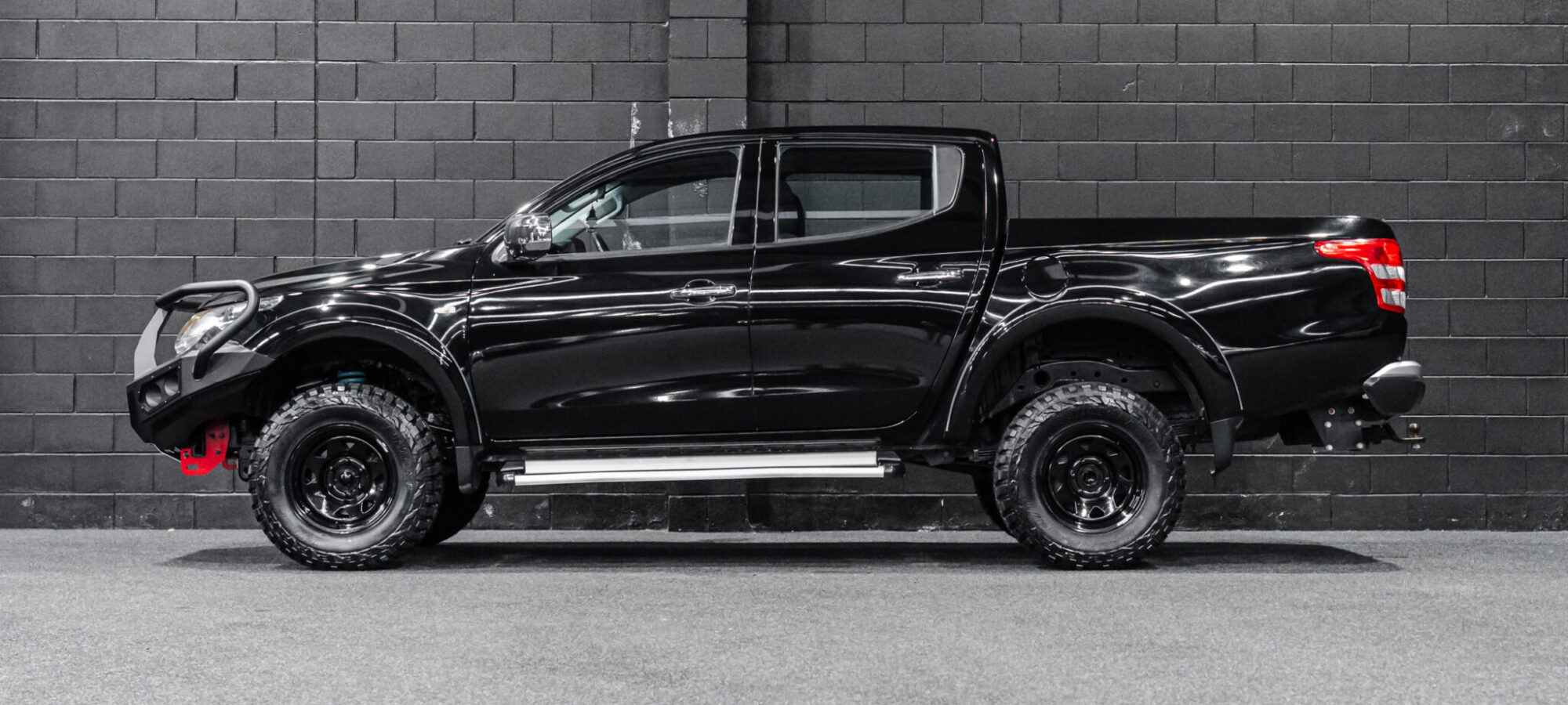 Vehicle Gallery Image