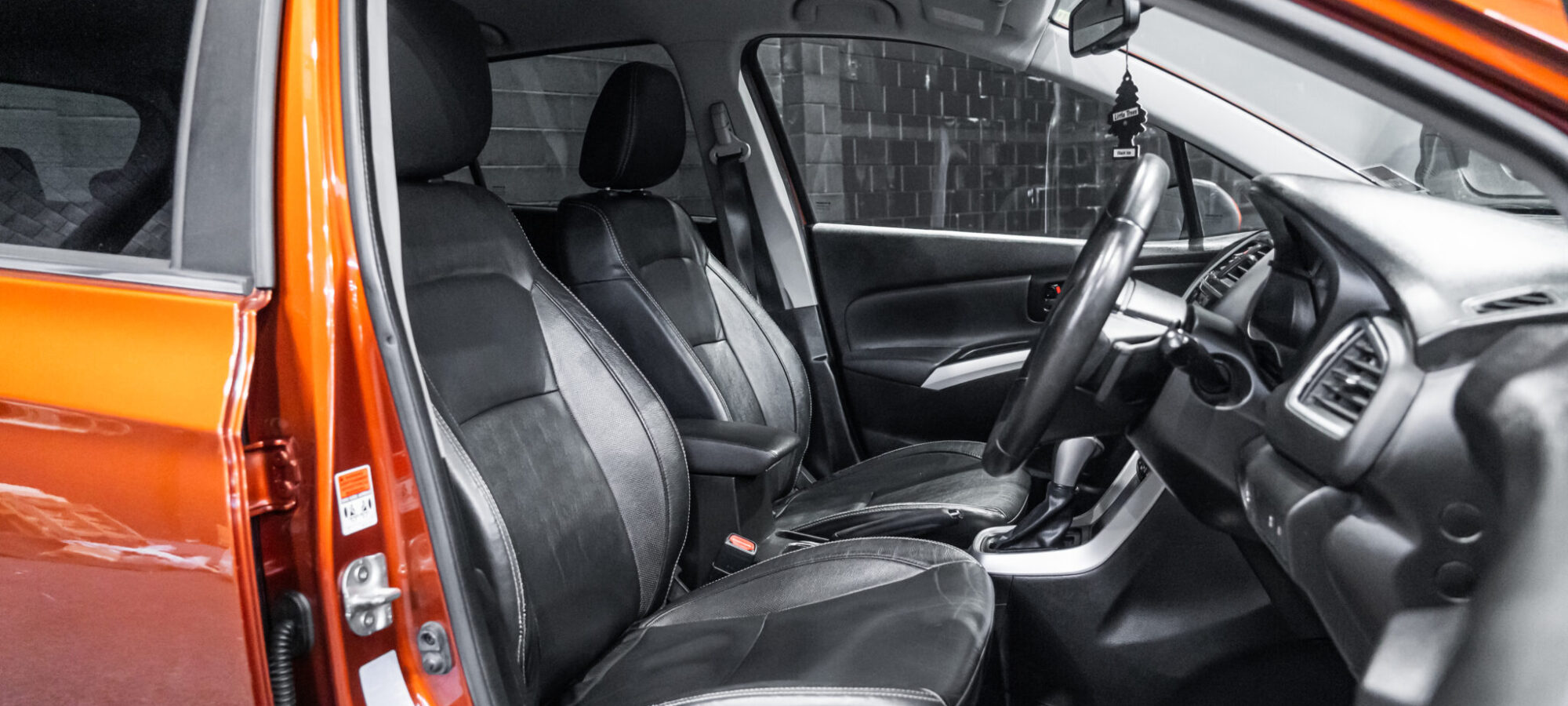 Vehicle Gallery Image