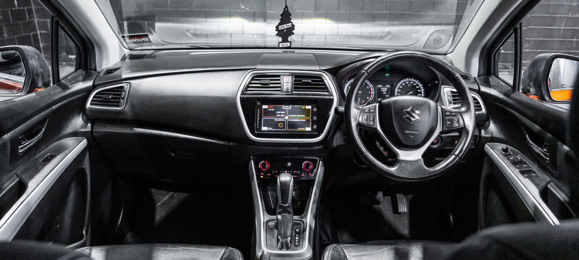 Vehicle Gallery Image