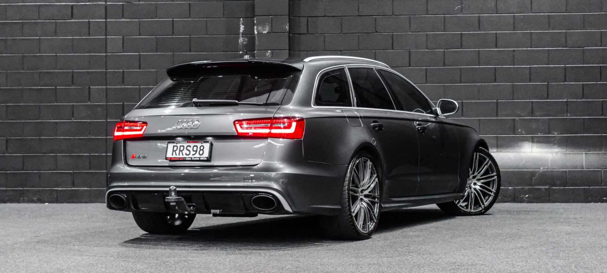 Vehicle Gallery Image