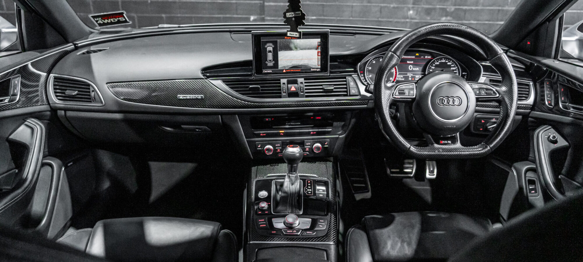 Vehicle Gallery Image