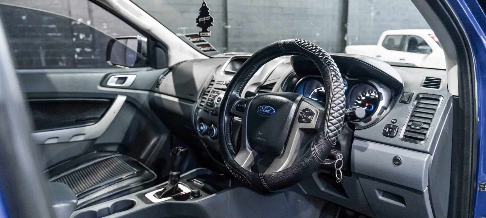 Vehicle Gallery Image