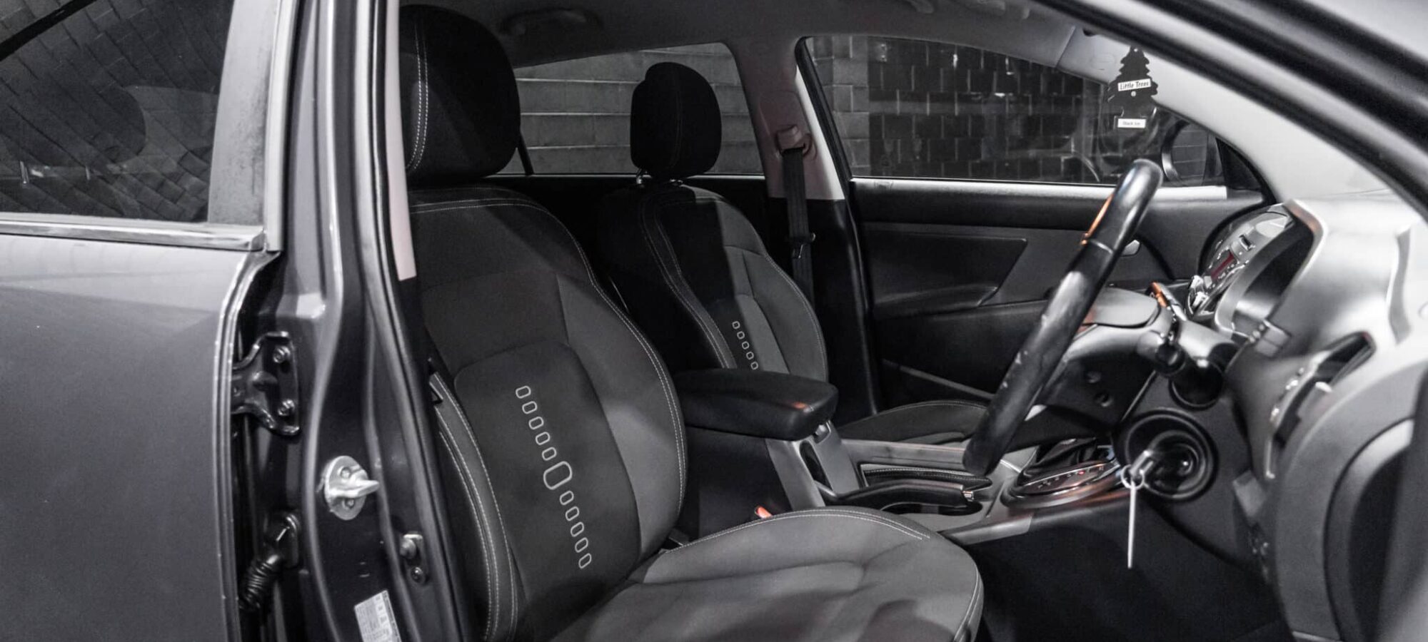 Vehicle Gallery Image