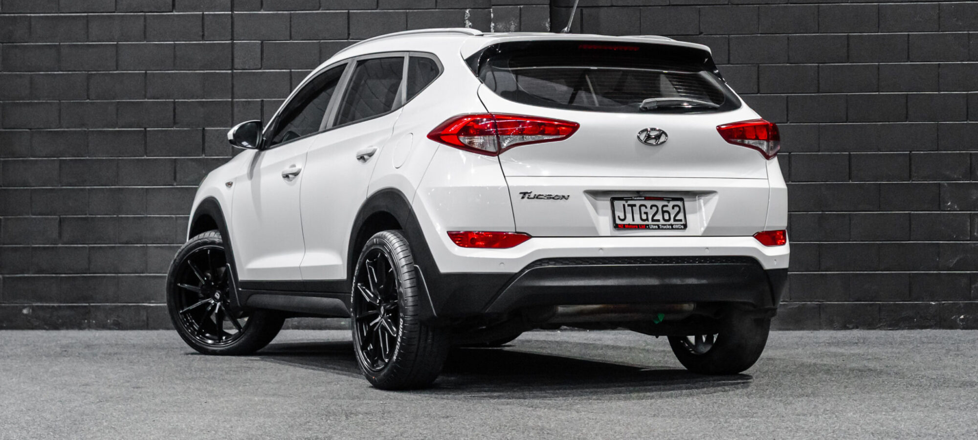 Vehicle Gallery Image