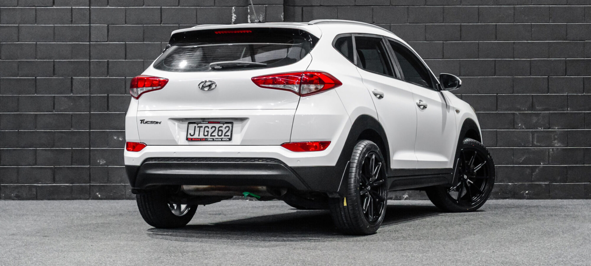 Vehicle Gallery Image