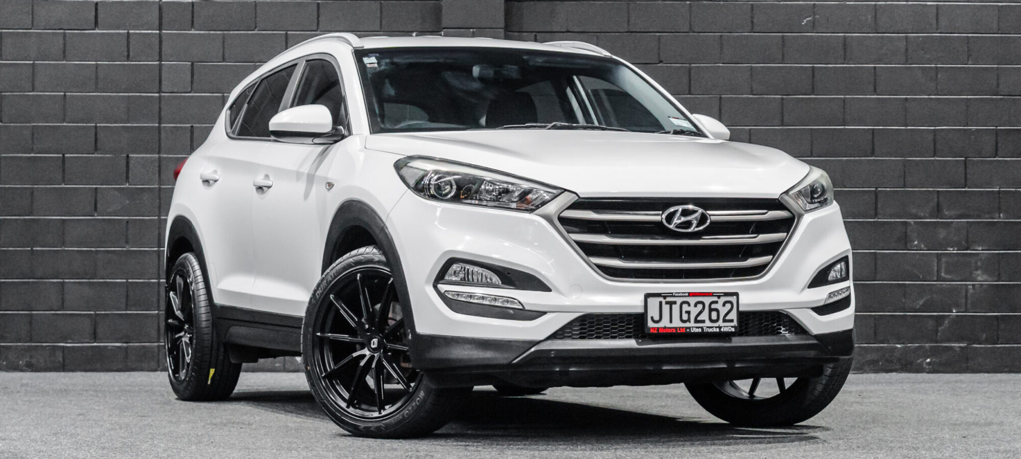 Vehicle Gallery Image