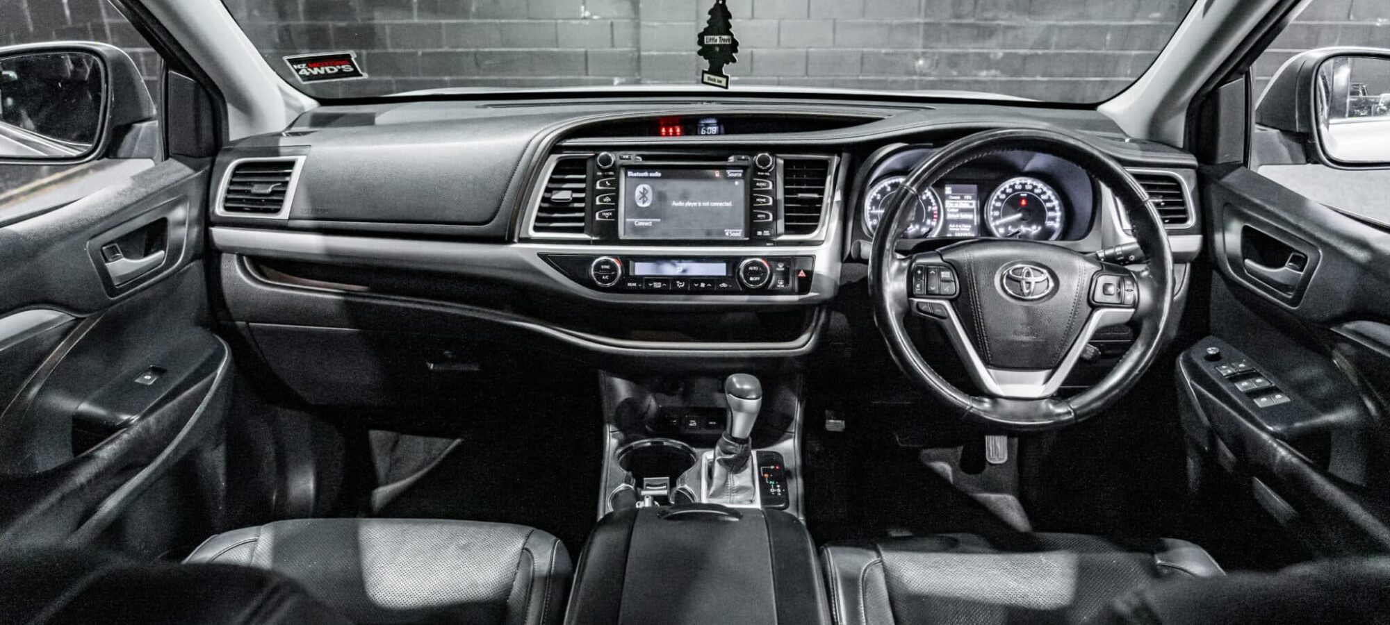 Vehicle Gallery Image