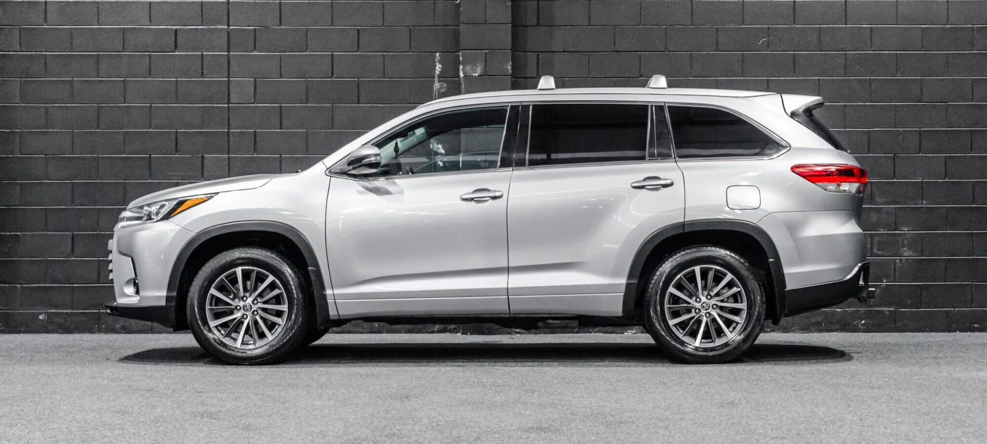 Vehicle Gallery Image