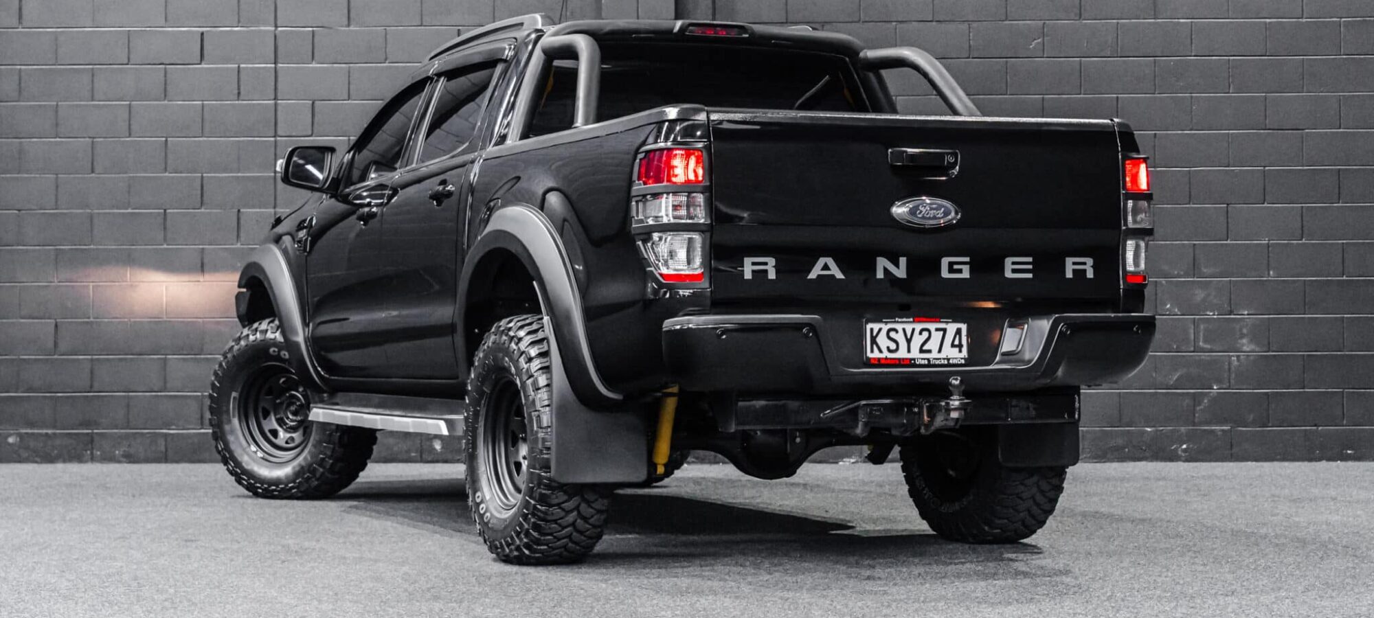 Vehicle Gallery Image