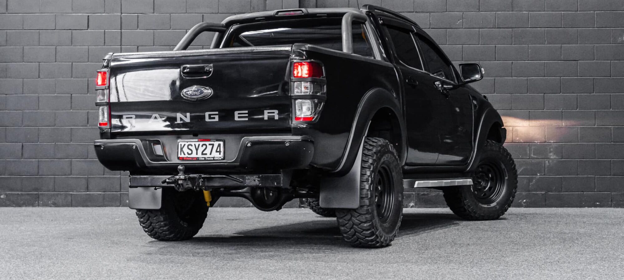 Vehicle Gallery Image