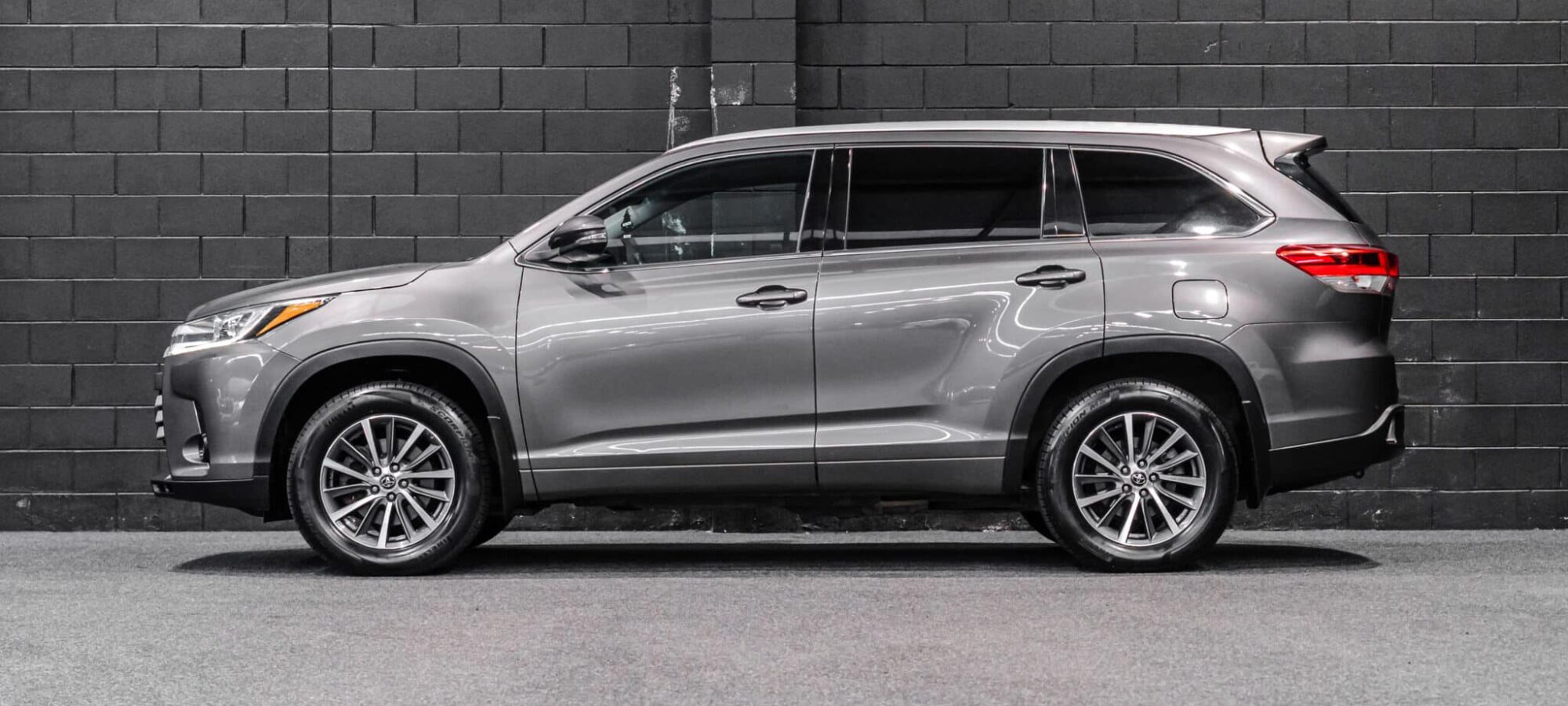 Vehicle Gallery Image