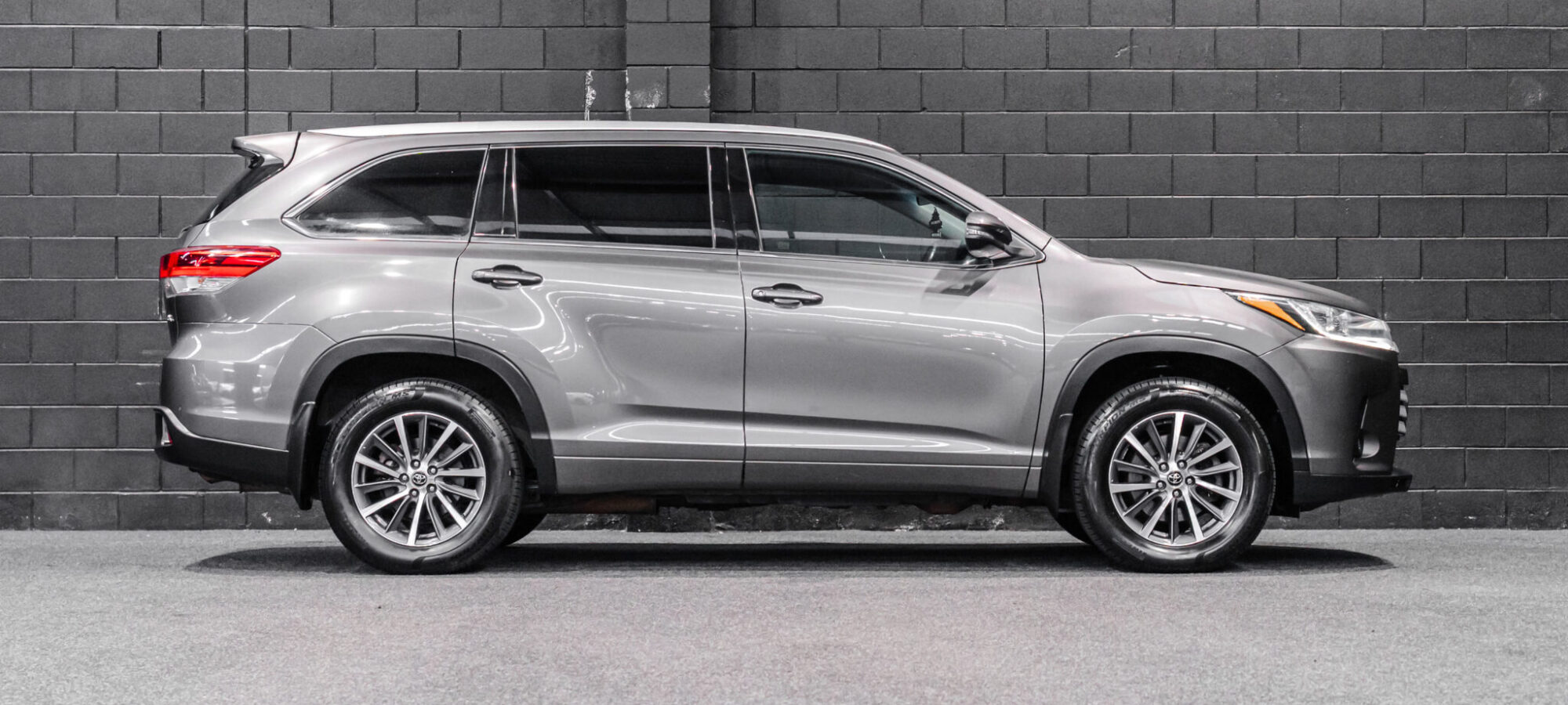 Vehicle Gallery Image