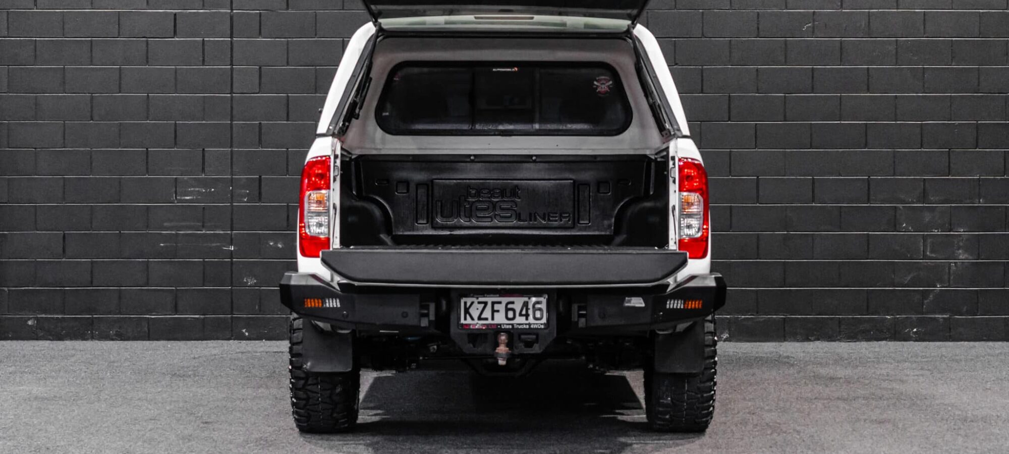 Vehicle Gallery Image