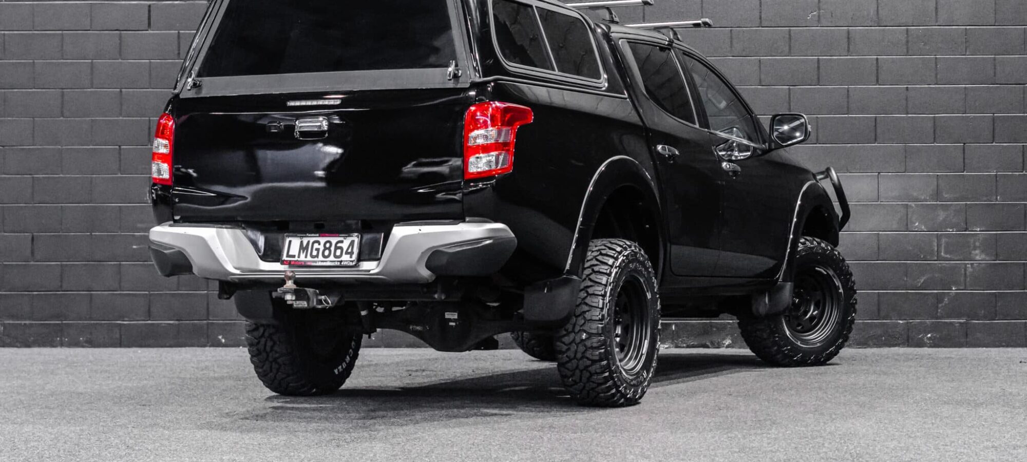 Vehicle Gallery Image