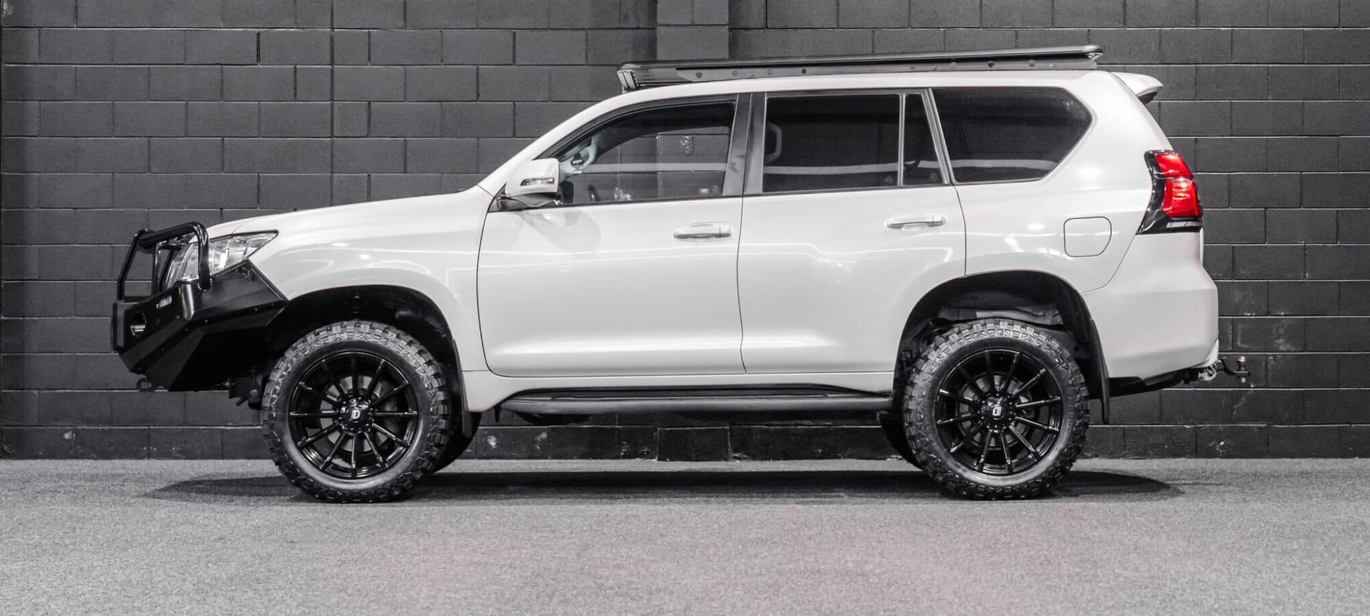 Vehicle Gallery Image