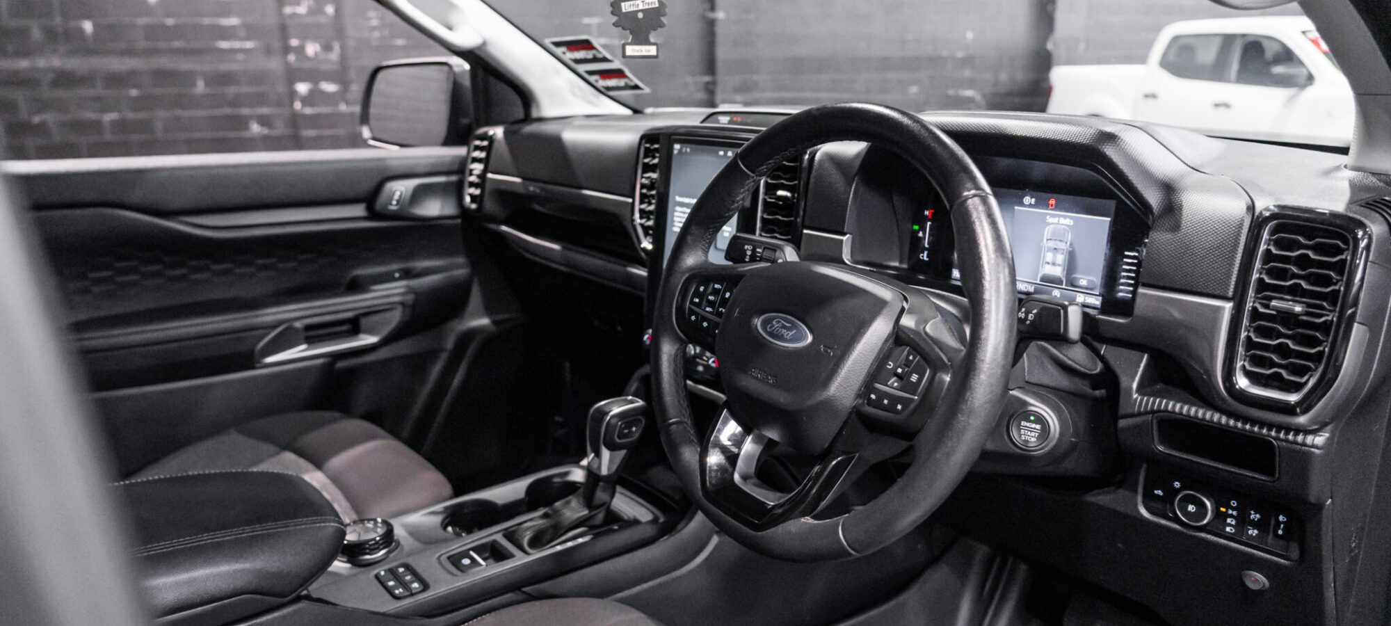 Vehicle Gallery Image