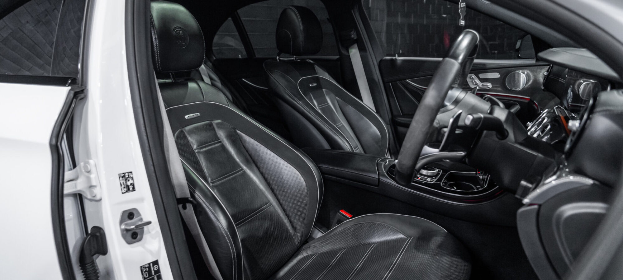 Vehicle Gallery Image