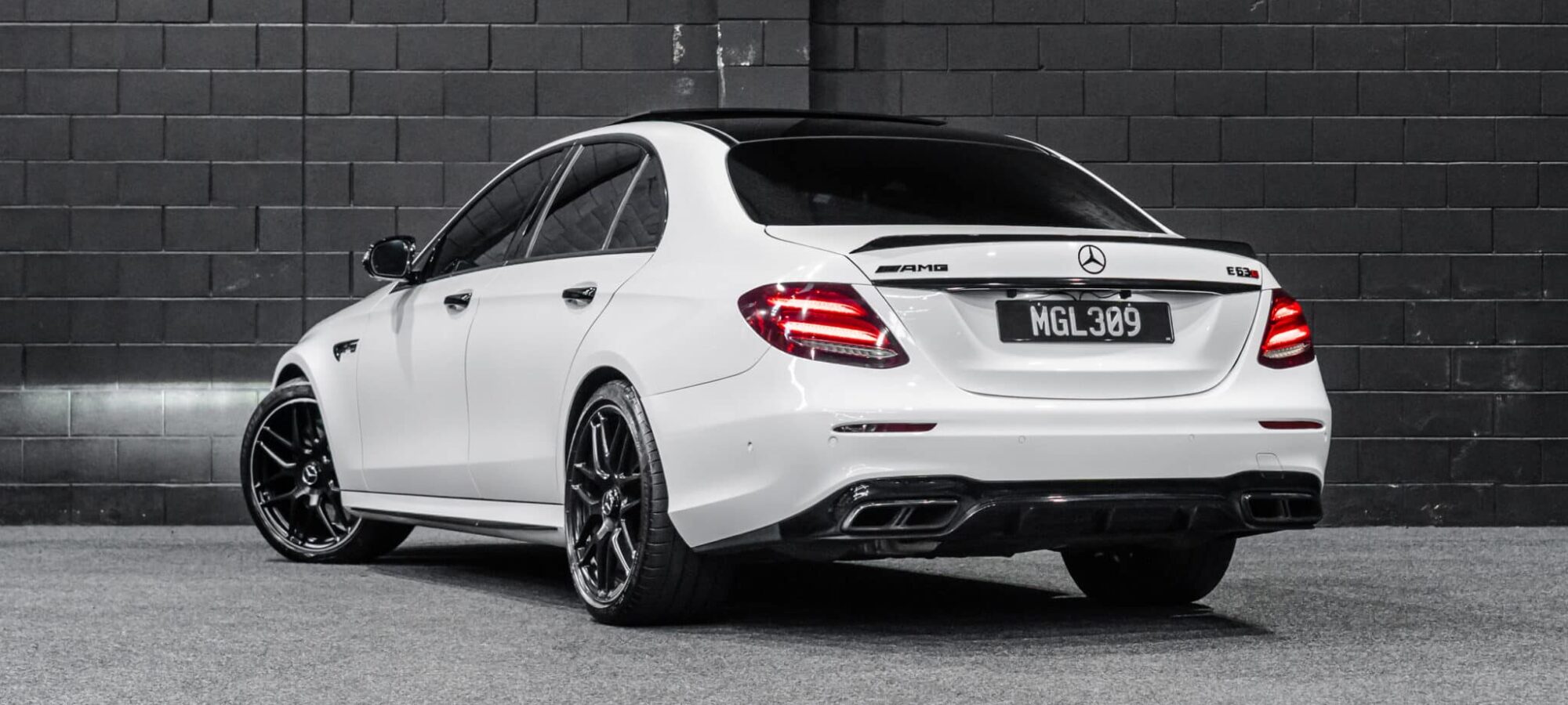 Vehicle Gallery Image