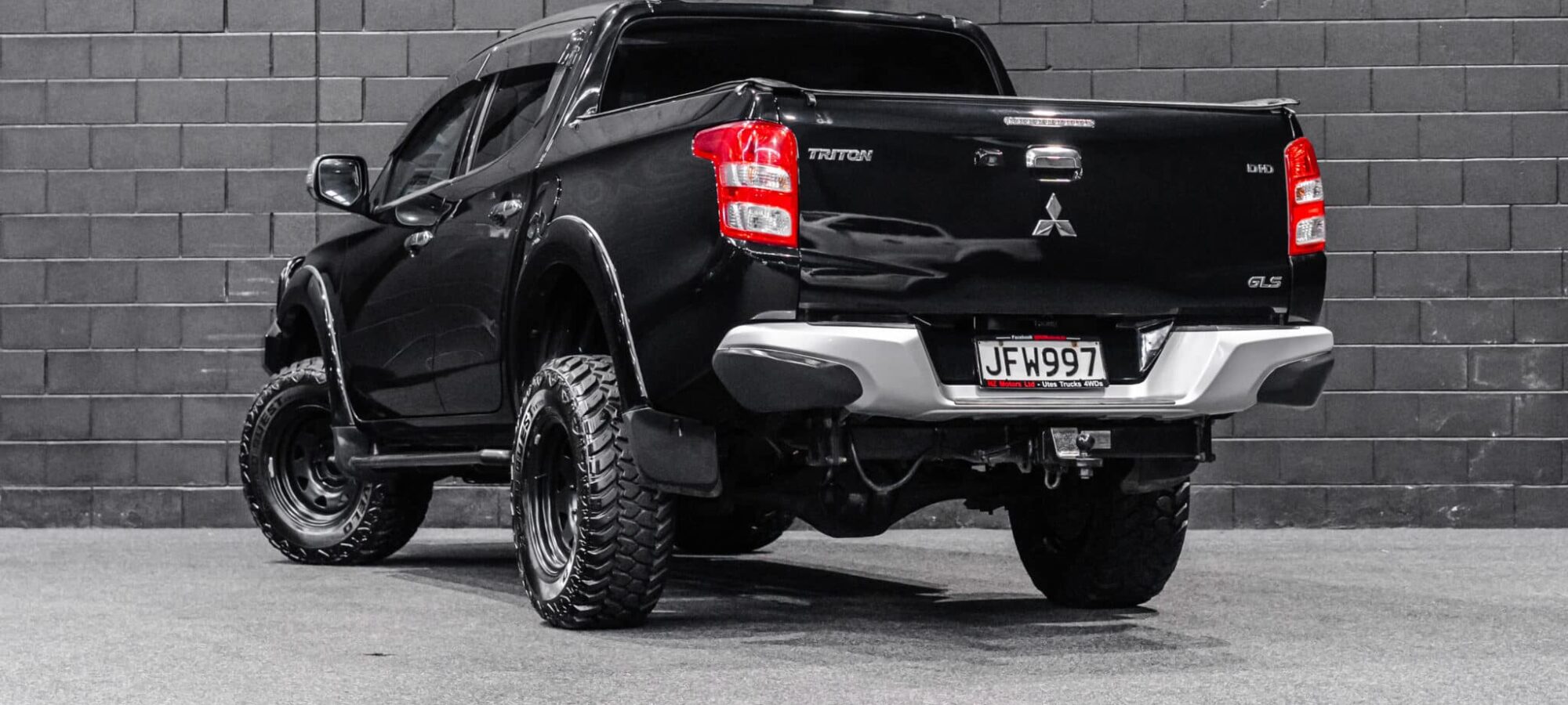 Vehicle Gallery Image