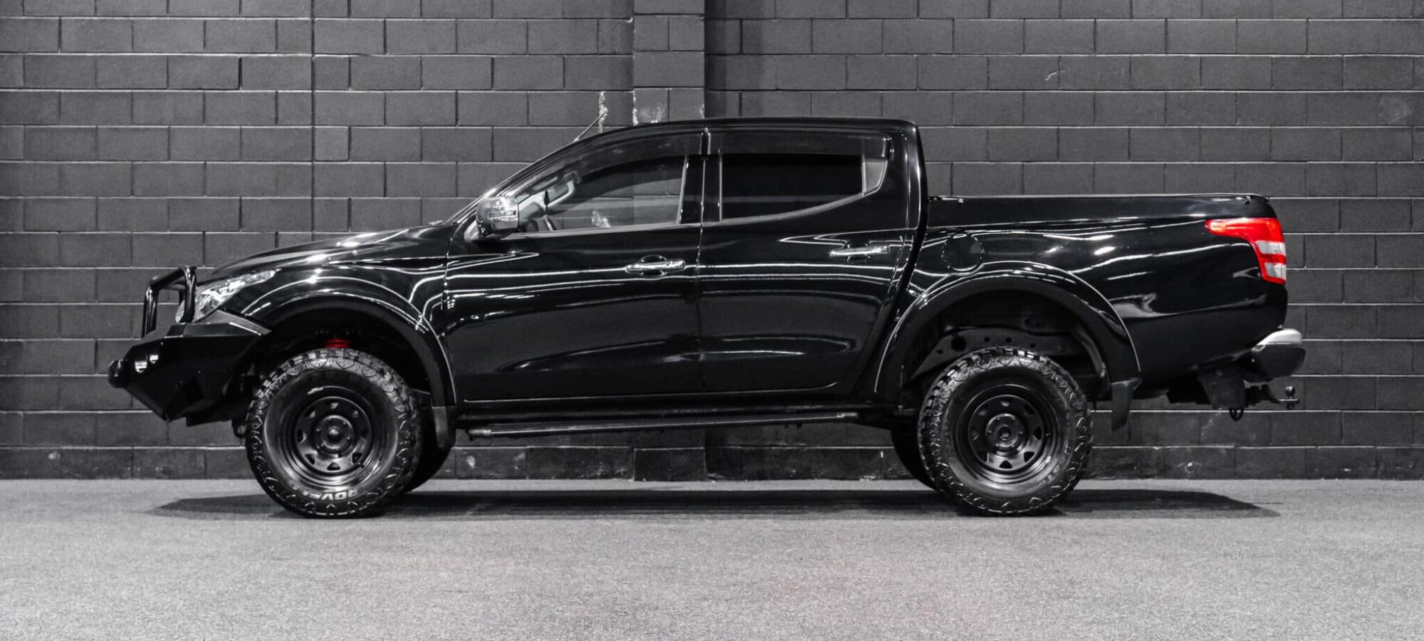 Vehicle Gallery Image