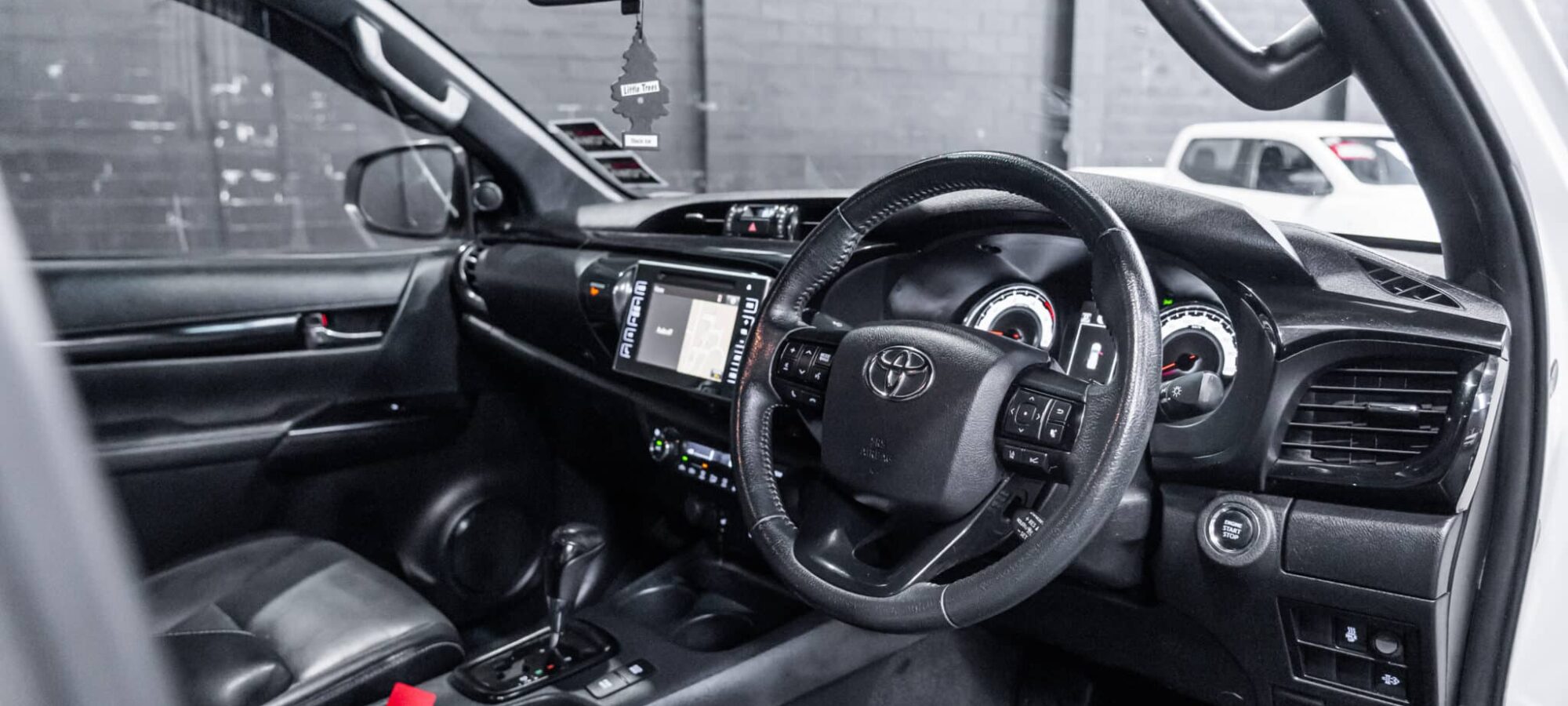 Vehicle Gallery Image