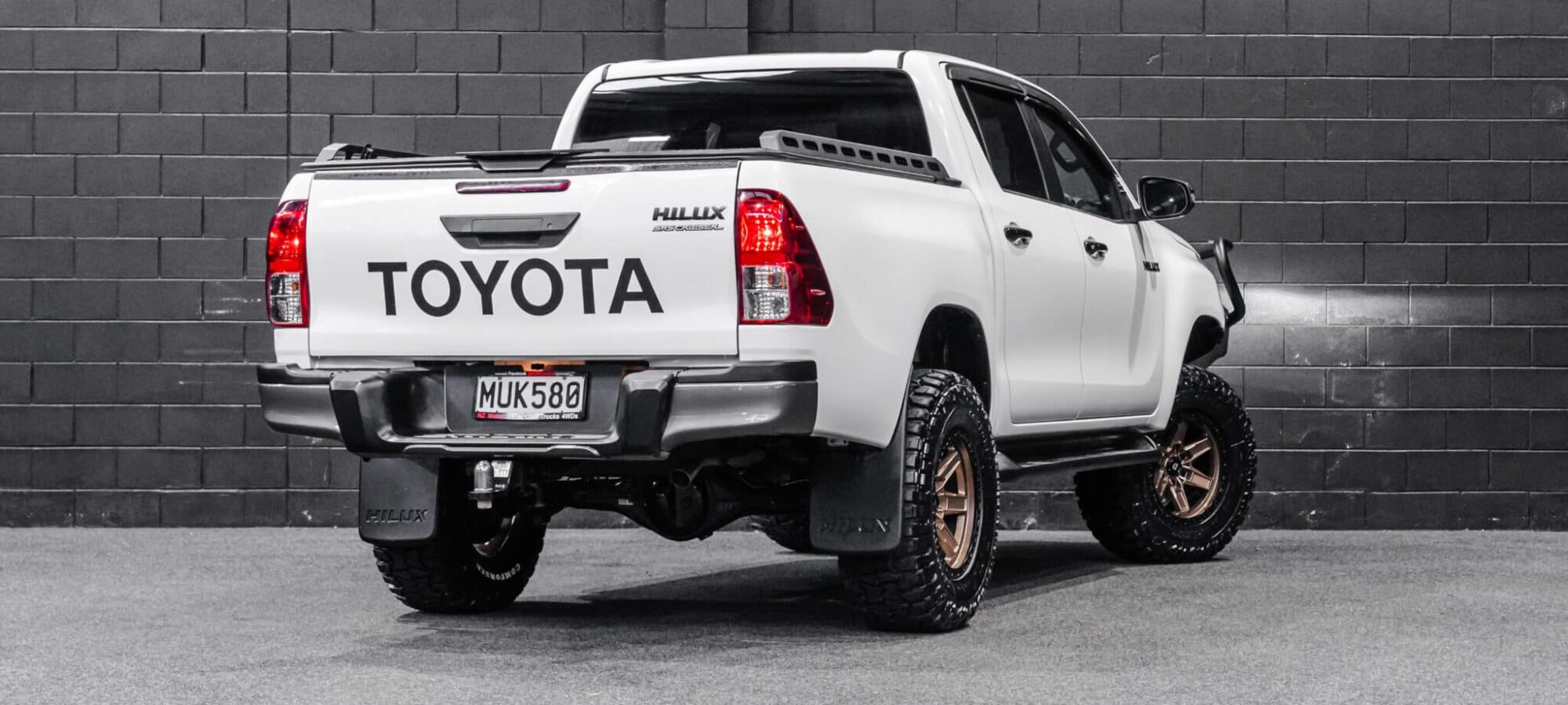 Vehicle Gallery Image