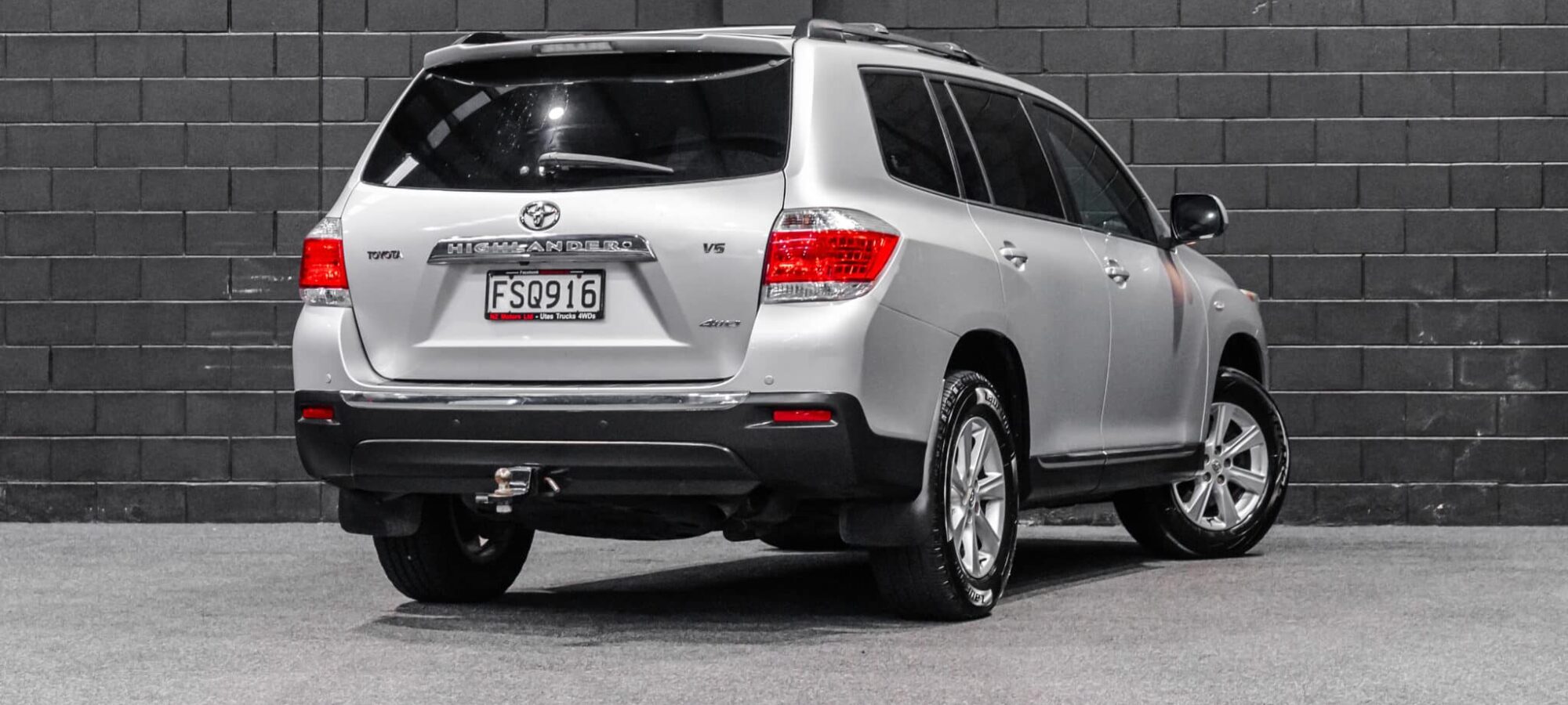 Vehicle Gallery Image