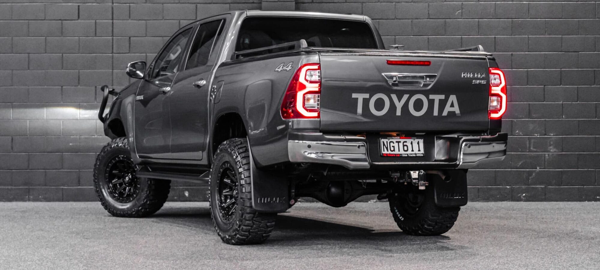 Vehicle Gallery Image