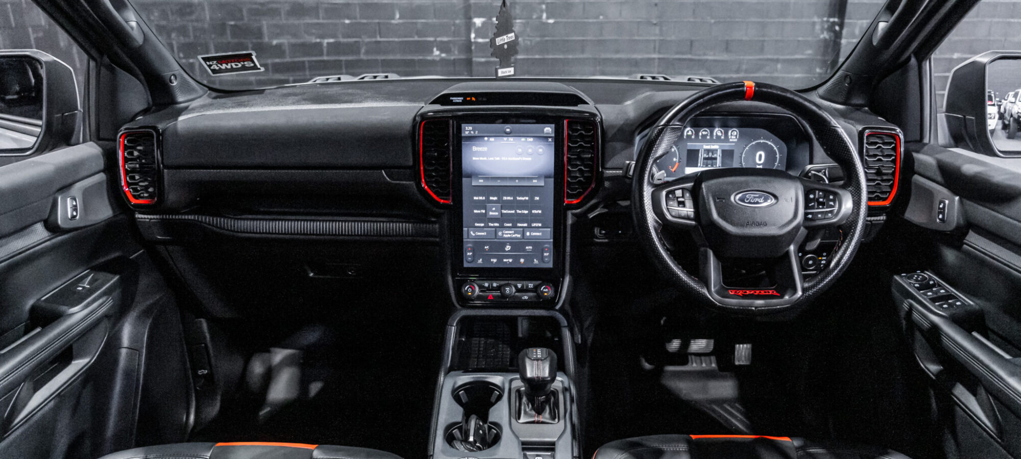 Vehicle Gallery Image