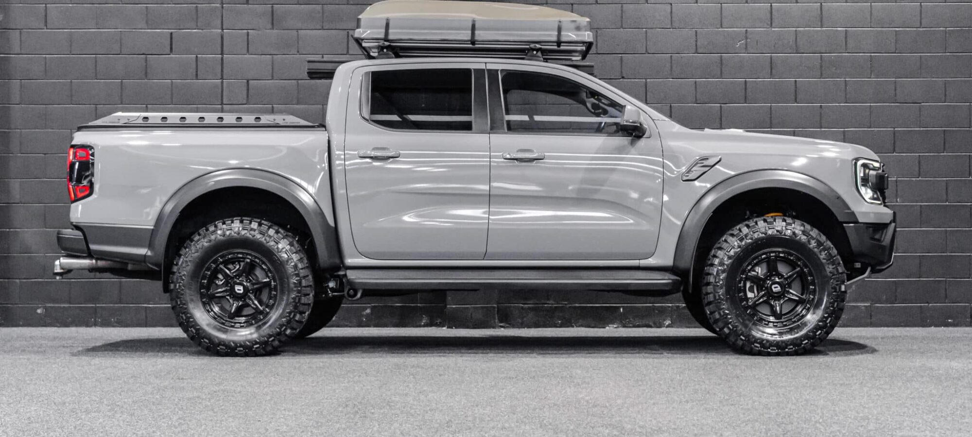 Vehicle Gallery Image