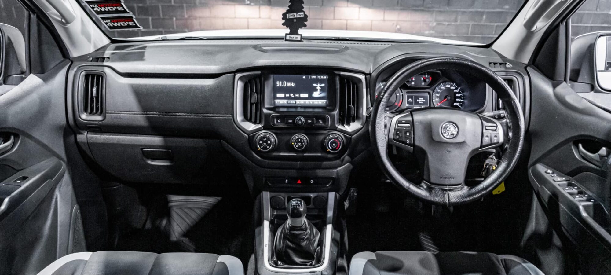 Vehicle Gallery Image