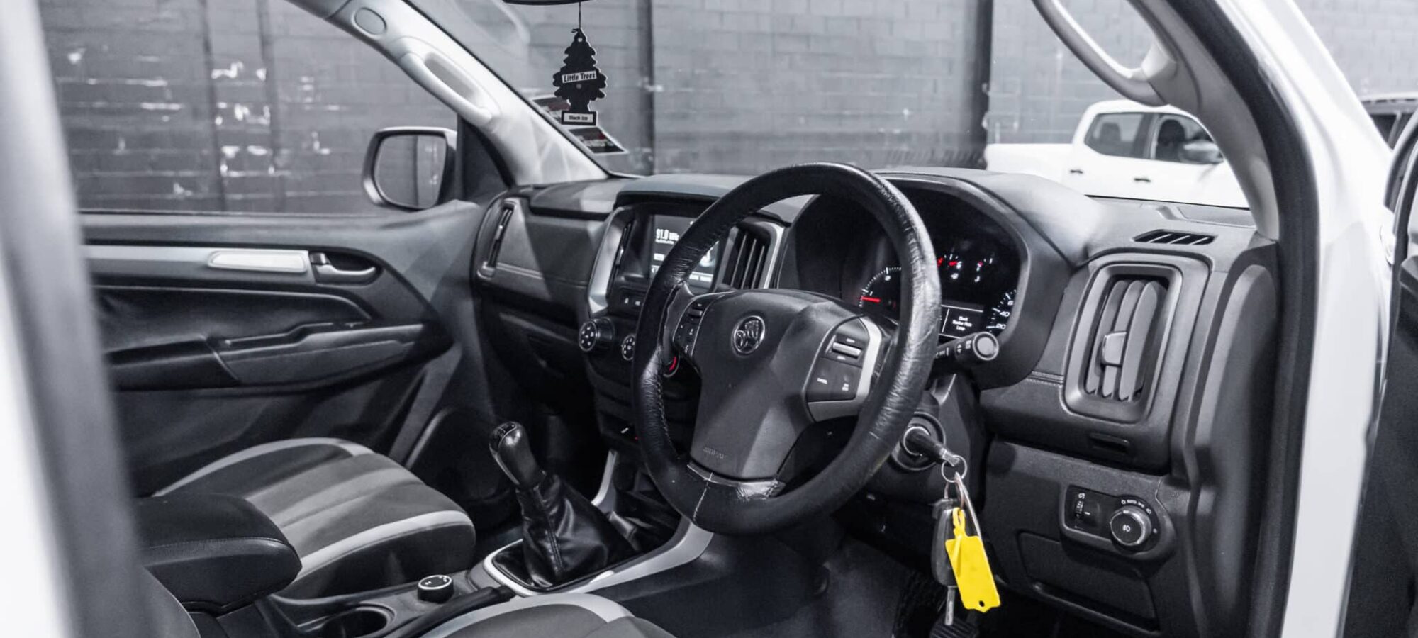 Vehicle Gallery Image