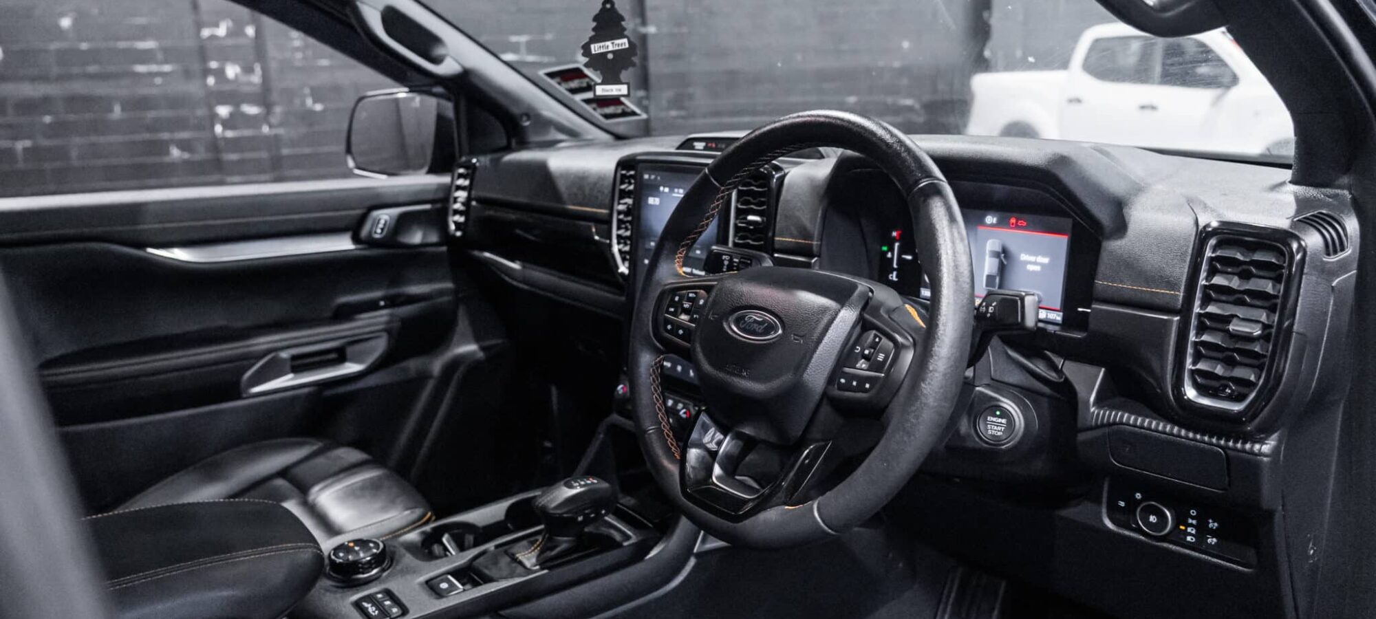 Vehicle Gallery Image