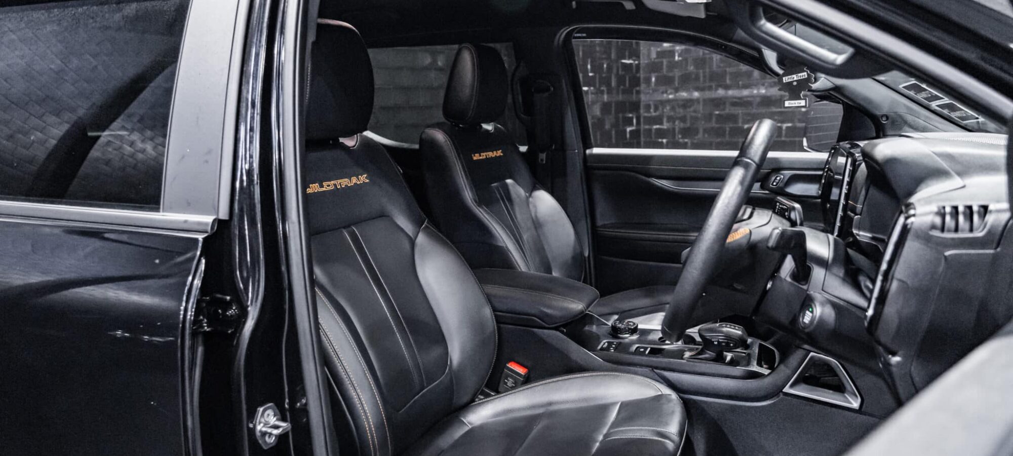 Vehicle Gallery Image