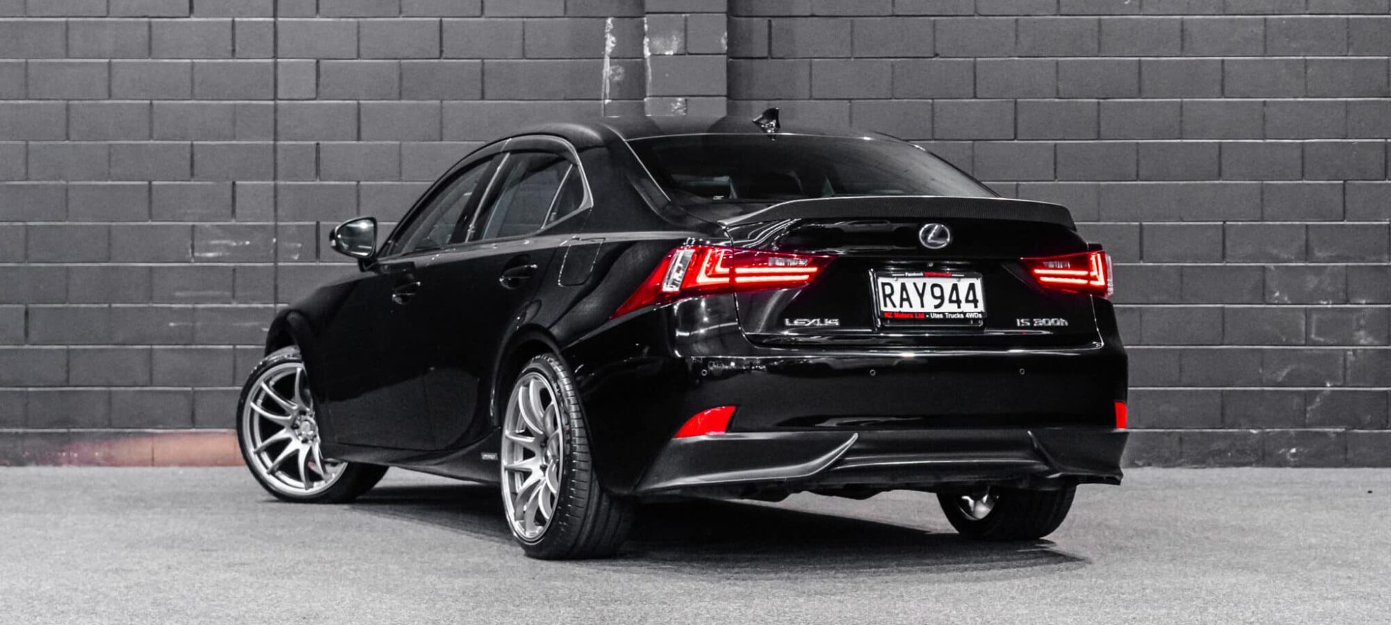 Vehicle Gallery Image