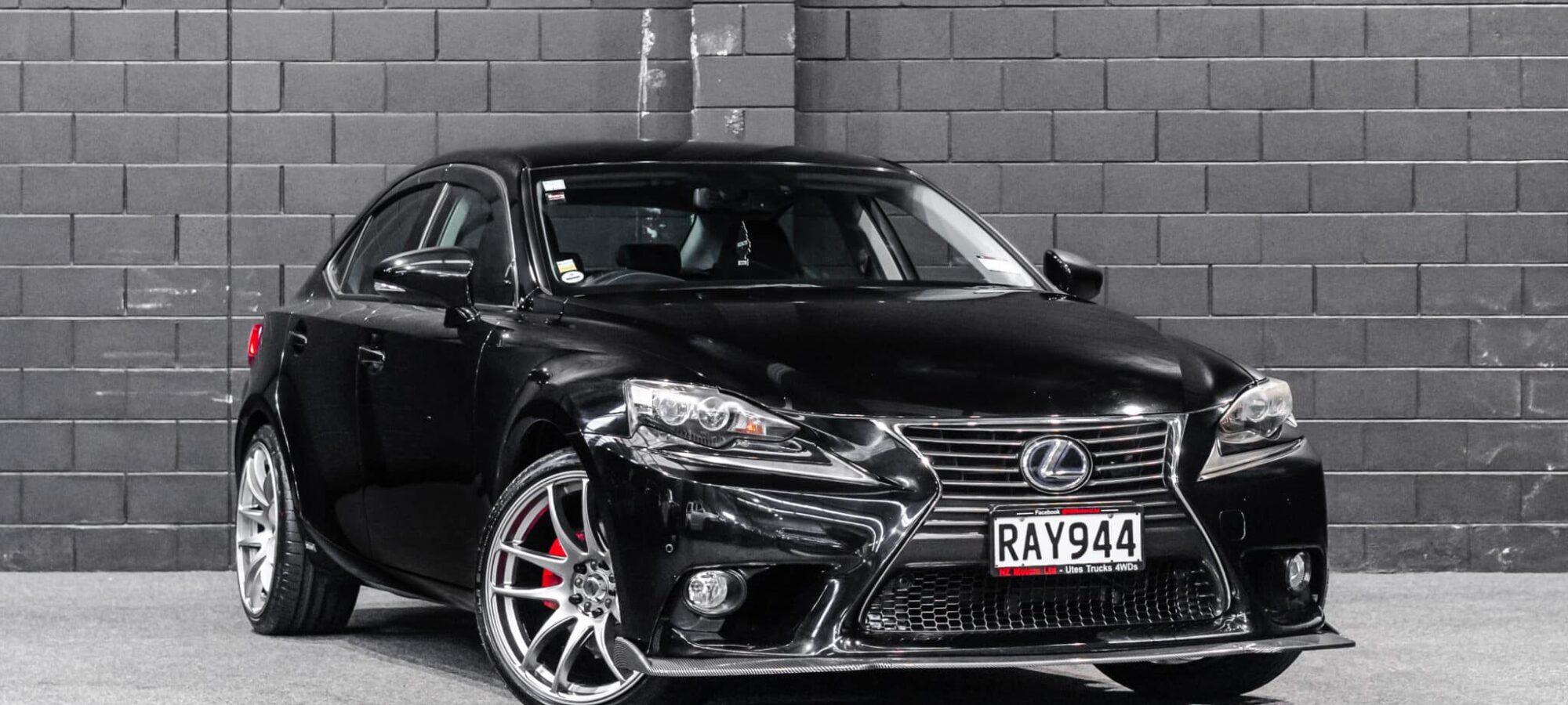 Vehicle Gallery Image