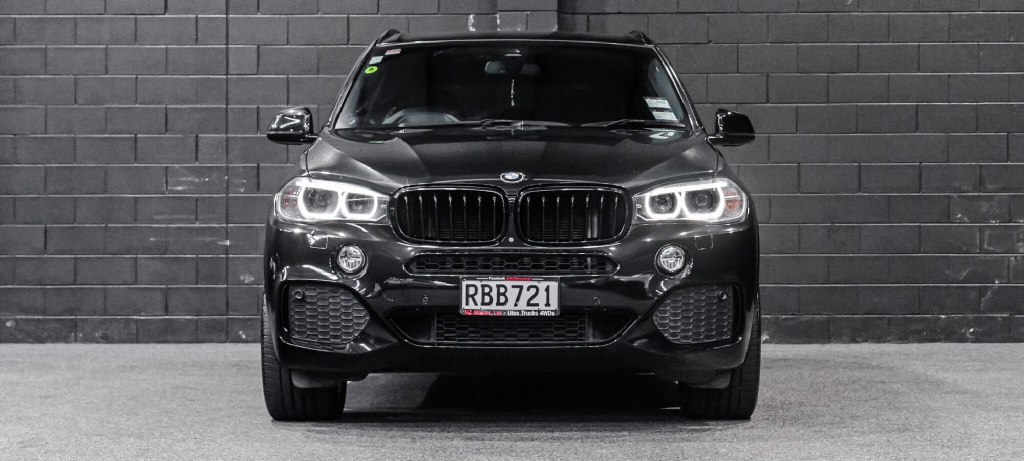 Vehicle Gallery Image