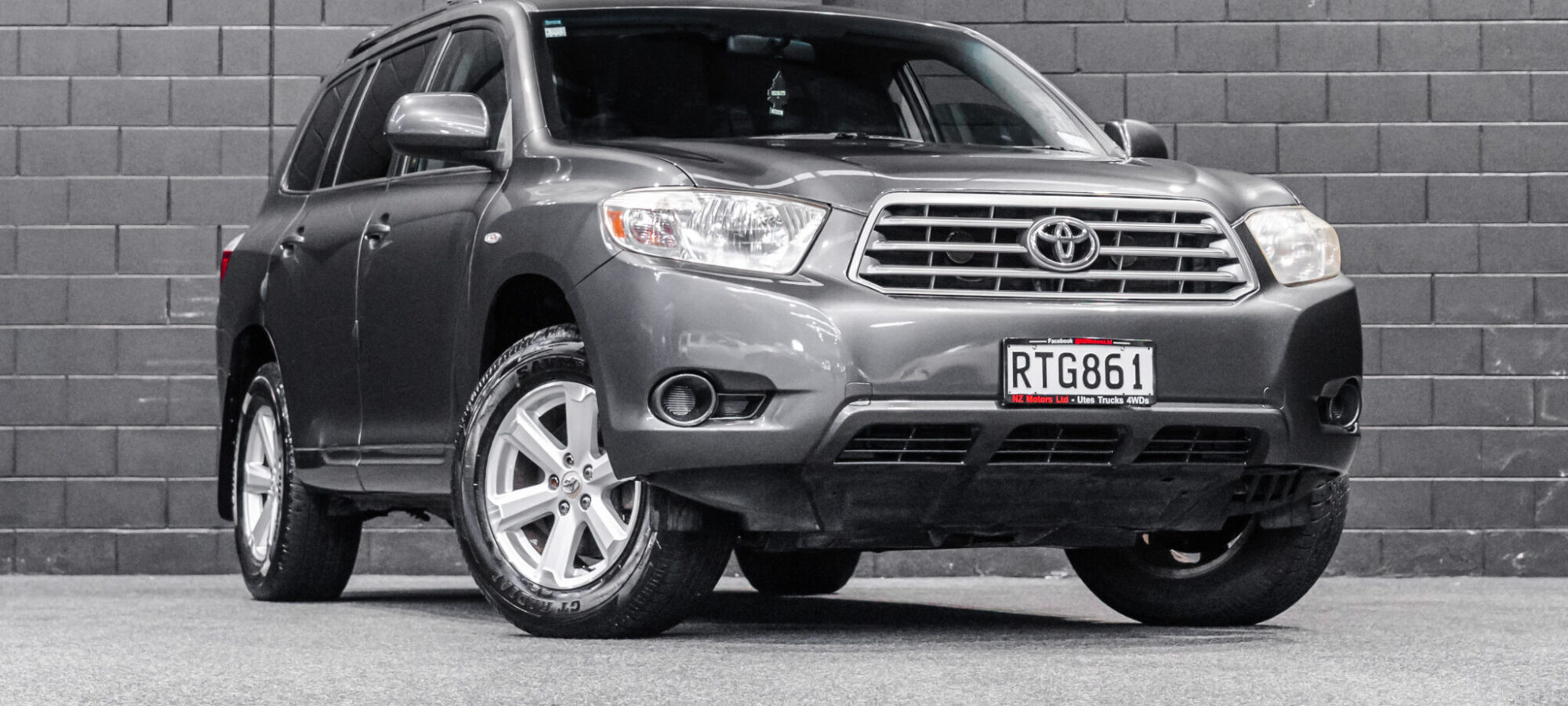 Vehicle Gallery Image