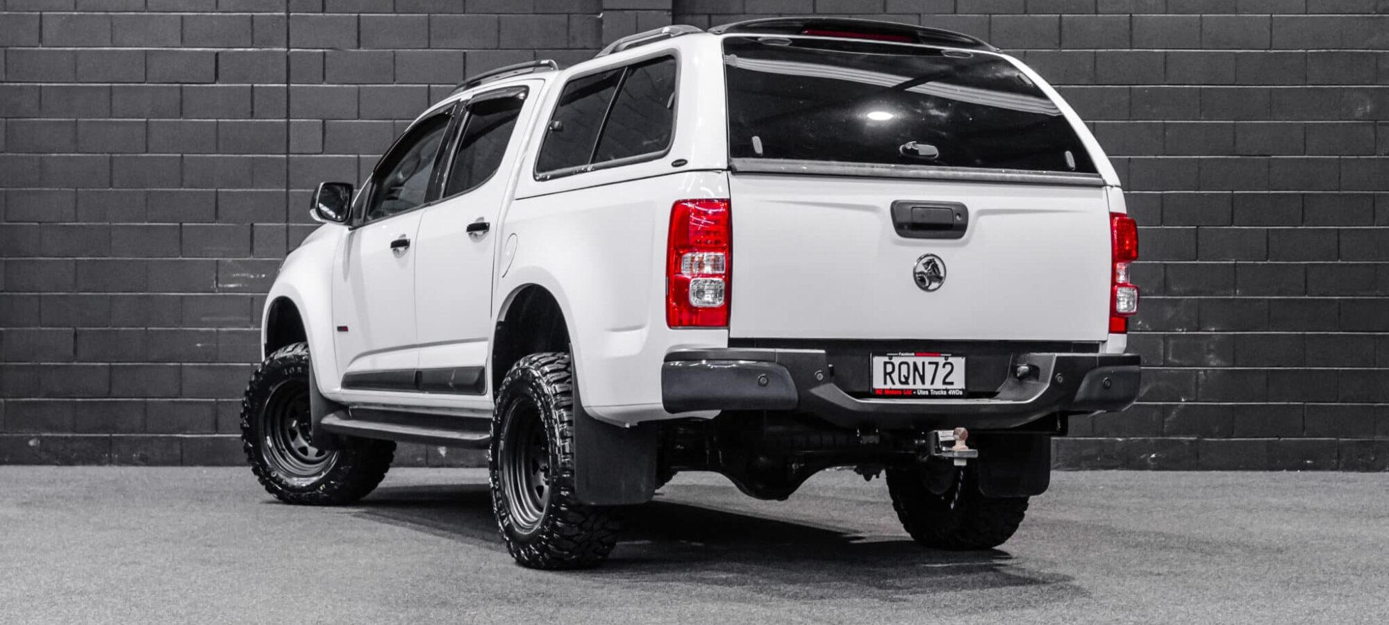 Vehicle Gallery Image