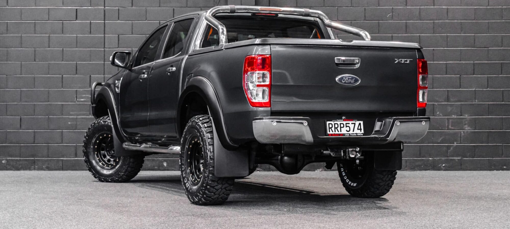 Vehicle Gallery Image