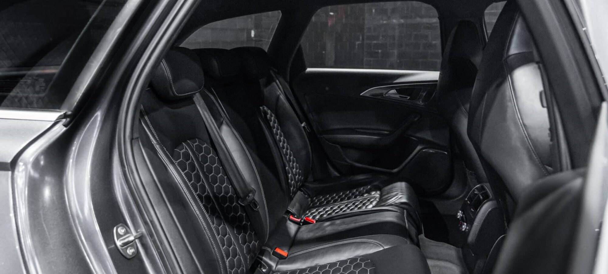 Vehicle Gallery Image