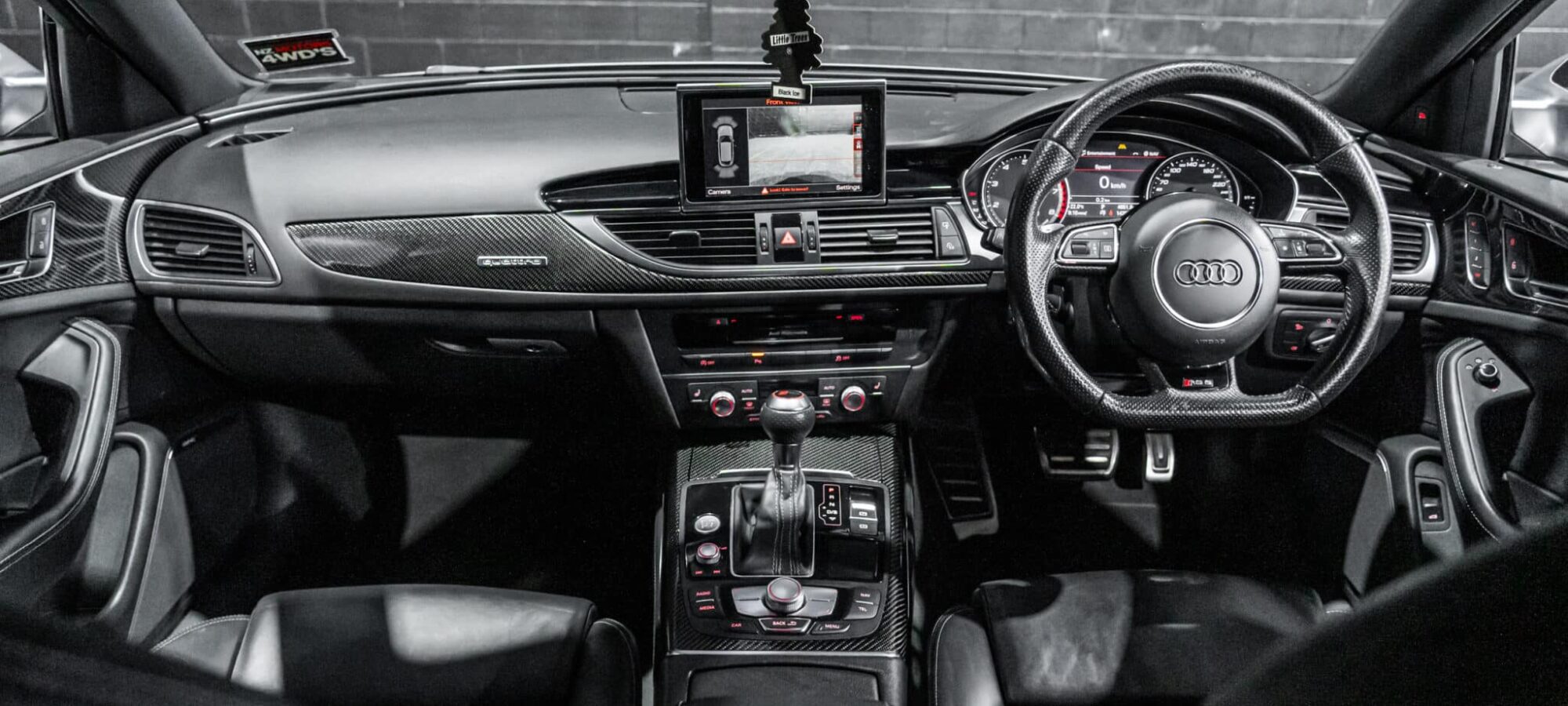 Vehicle Gallery Image