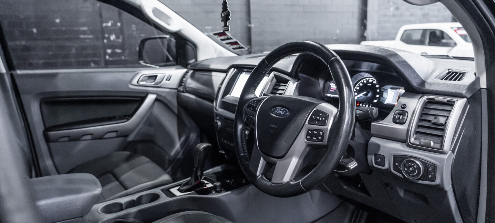 Vehicle Gallery Image