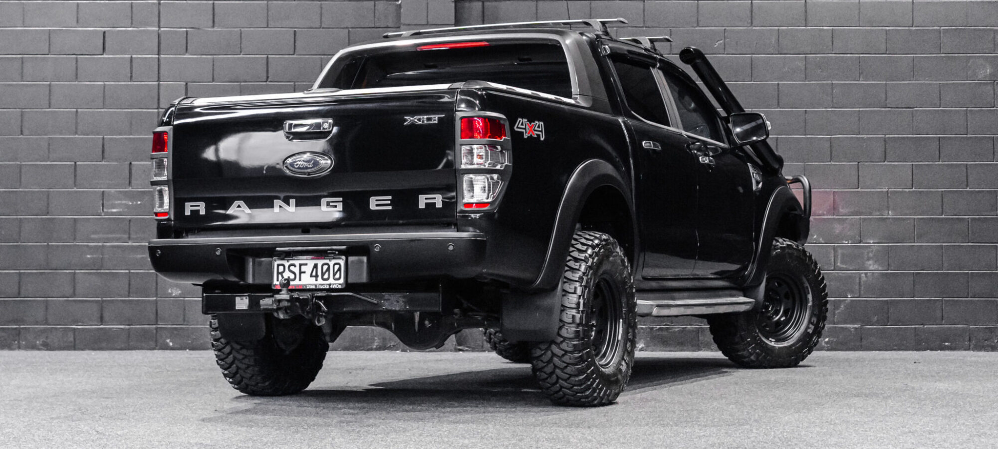 Vehicle Gallery Image