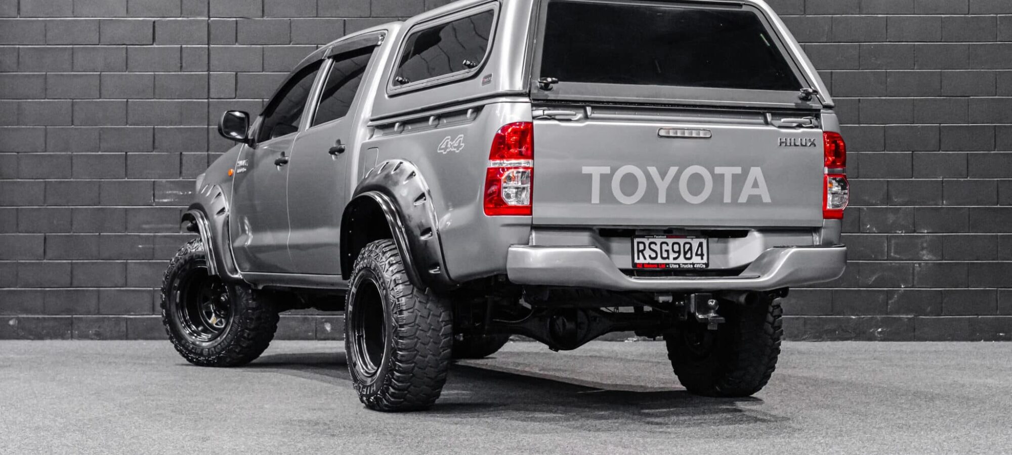 Vehicle Gallery Image