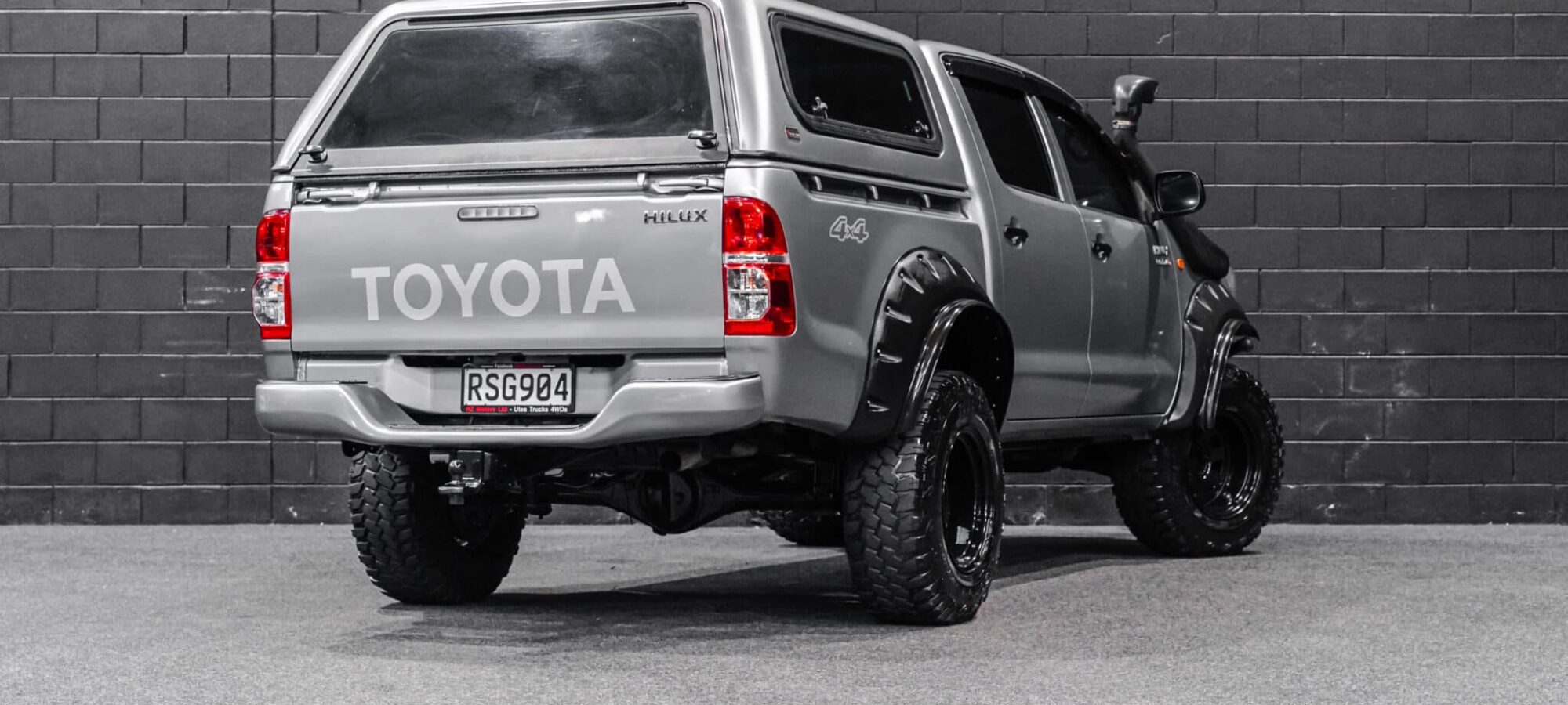 Vehicle Gallery Image