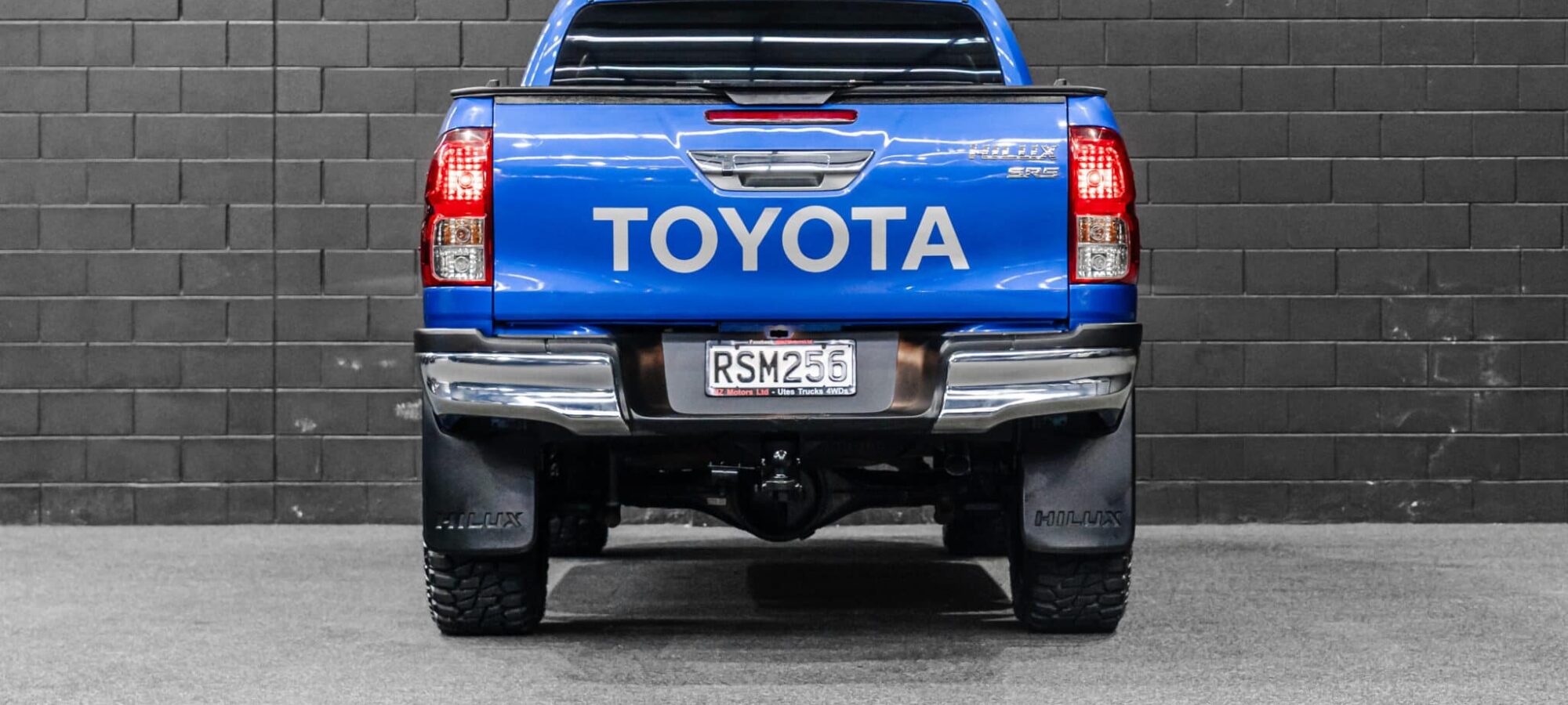 Vehicle Gallery Image