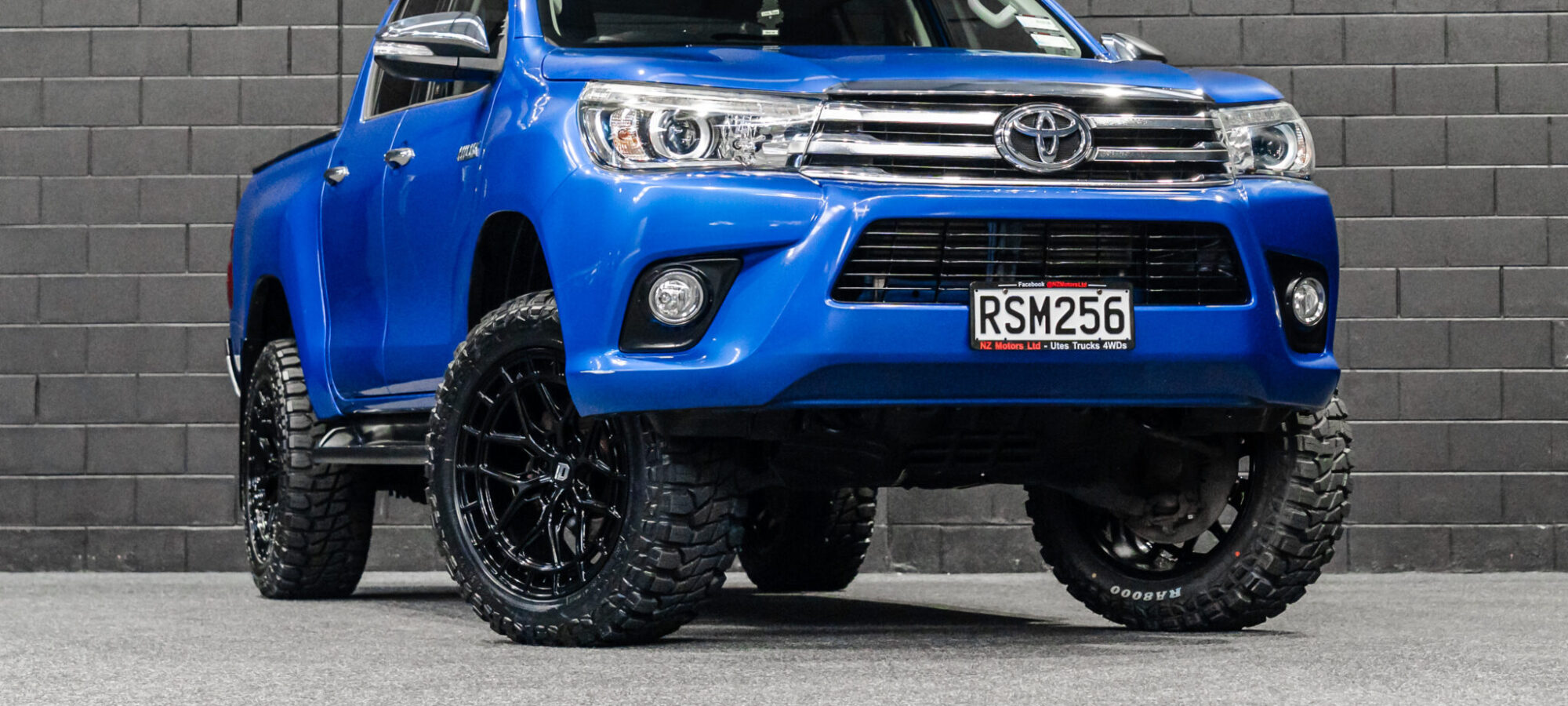 Vehicle Gallery Image