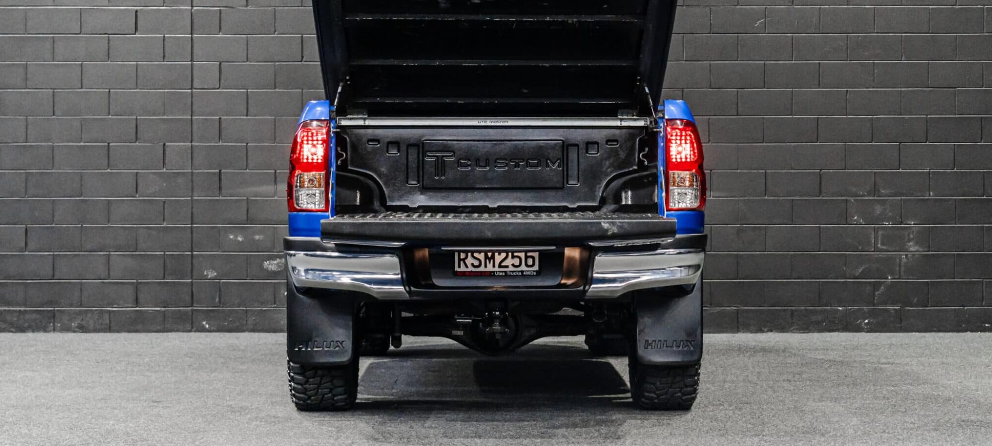 Vehicle Gallery Image